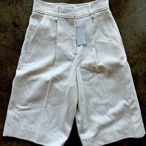 COS white Bermuda shorts, women size 4. NWT!